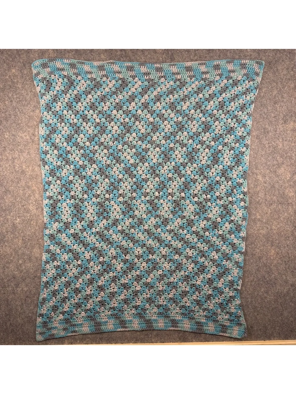 Handmade Crochet C2C Design Blanket Blue Green Gray Granny Stitch 41 x 33 990